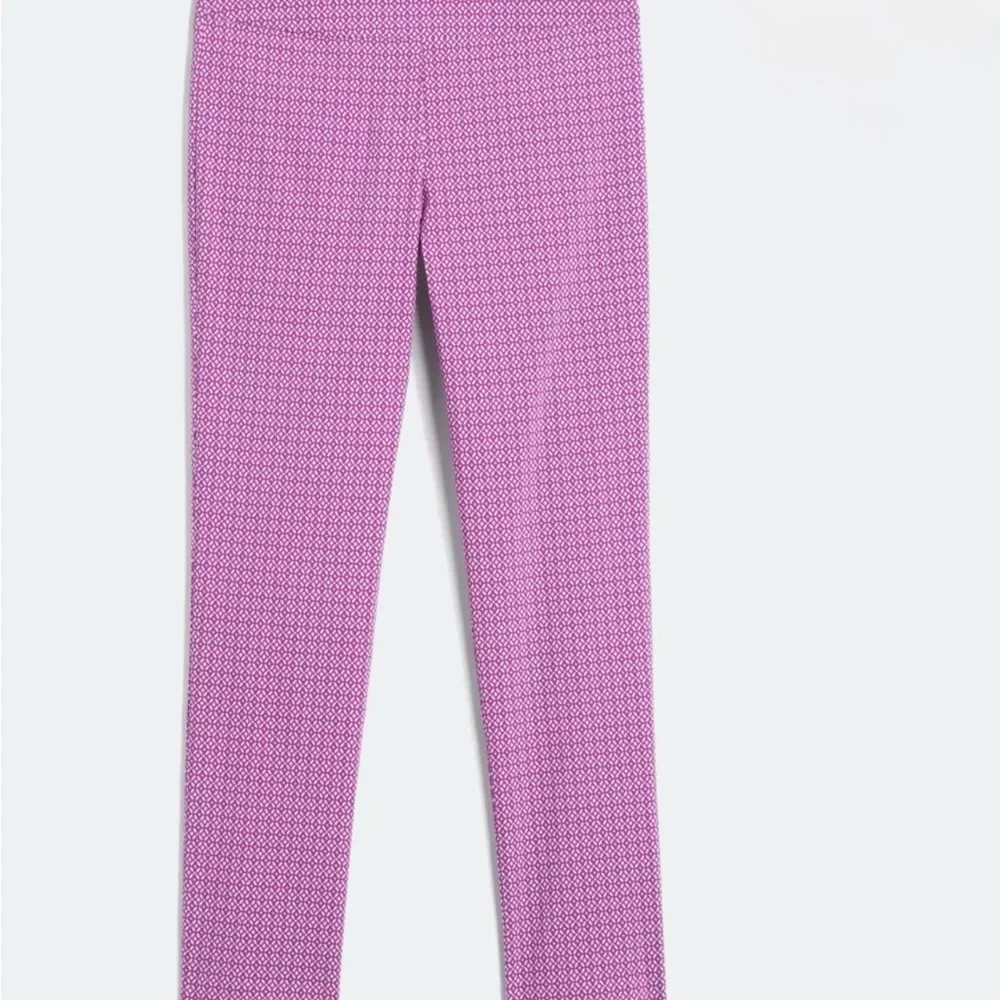 Ladies Purple Patterned Stretch Crop pants - Picture 7 of 8